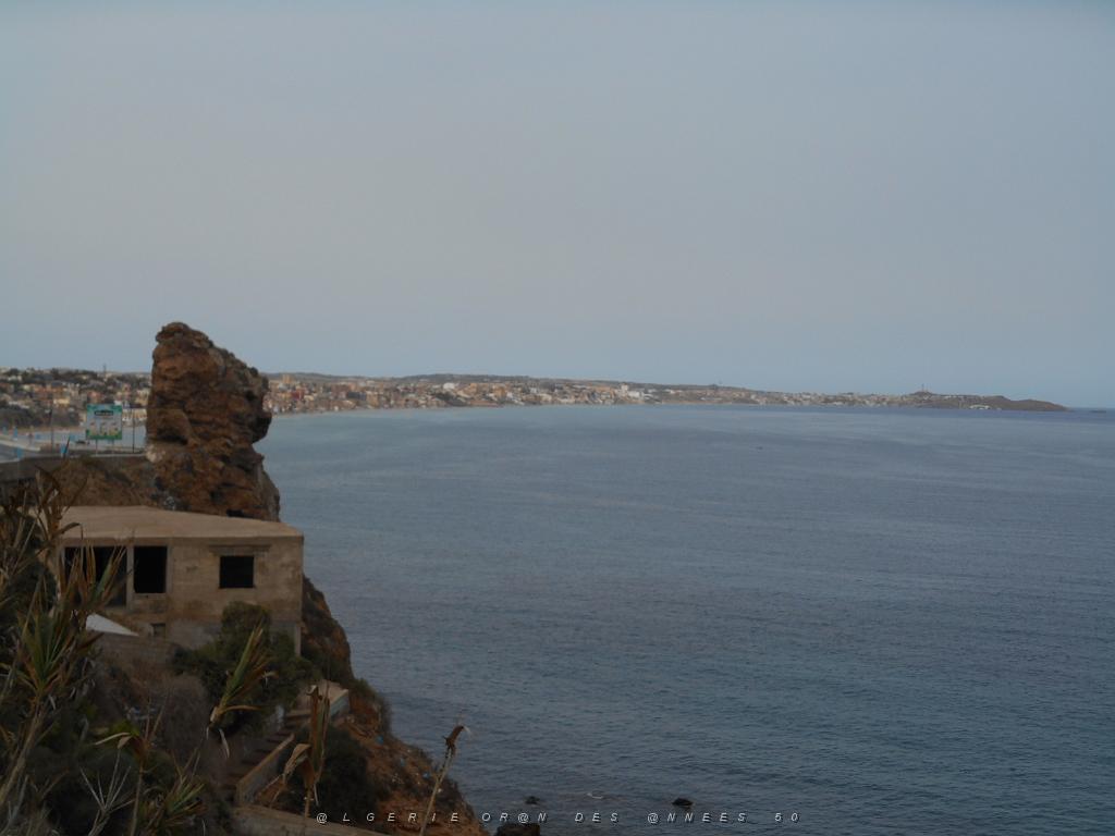 12-Le rocher de la Vieille (corniche Oran-Ain-el-Turc).JPG -           